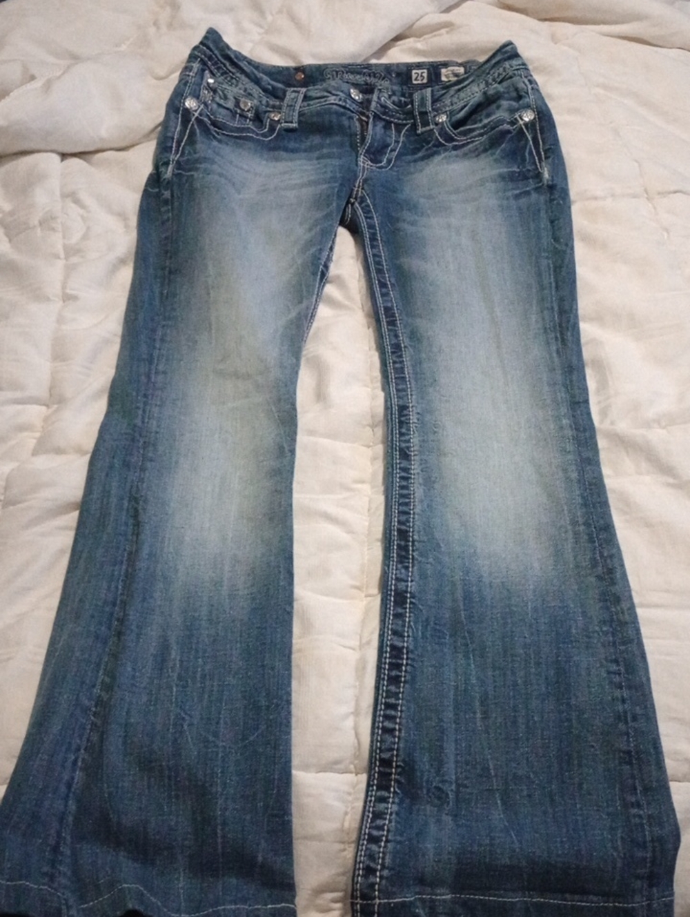 Miss Me Flared Wide-Leg Jeans in Blue Faded Wash